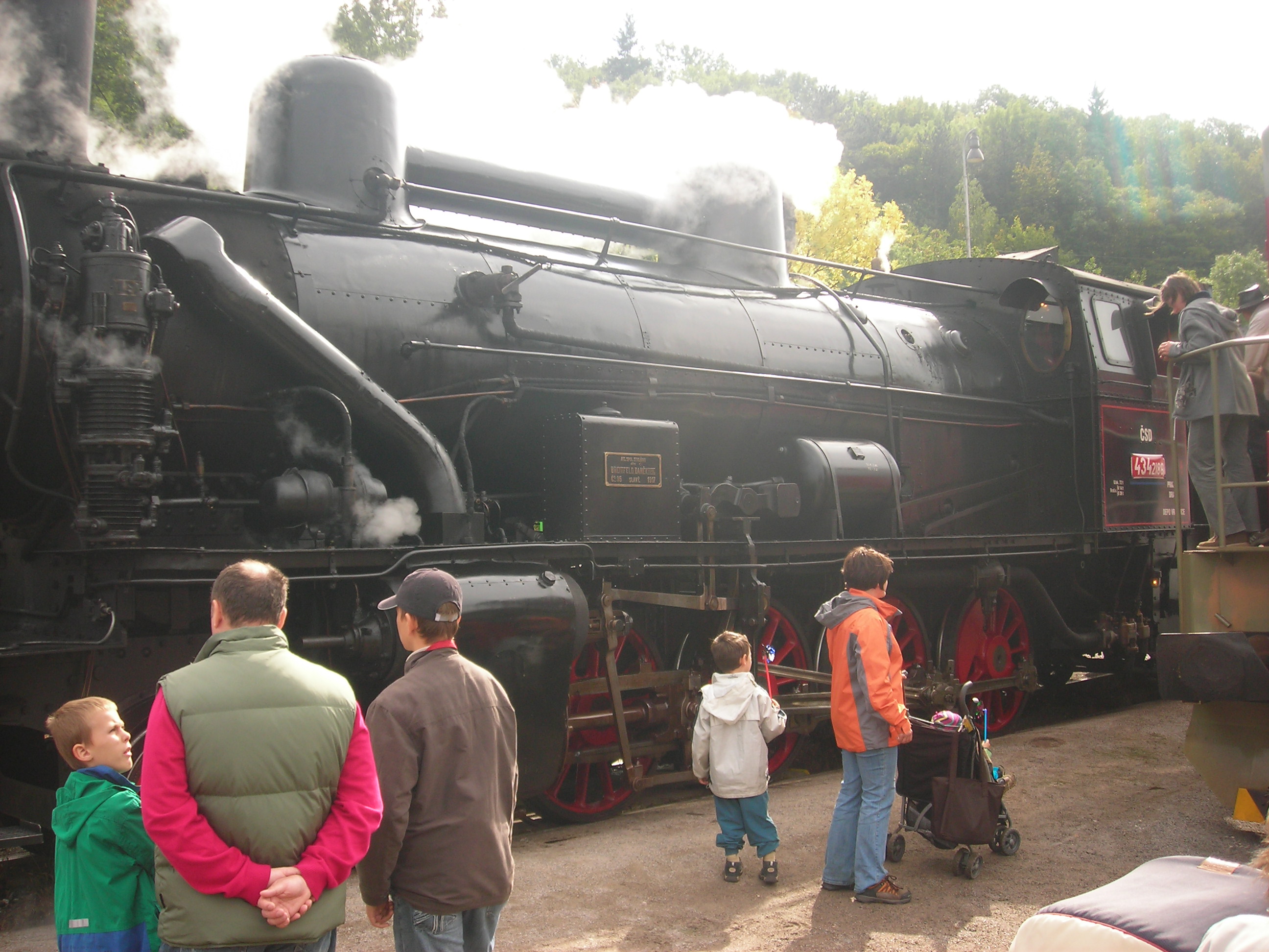 řada 434.2 v Braníku.JPG